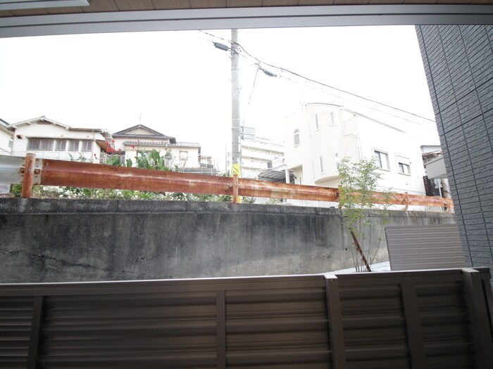 物件内観写真18　(室内からの展望)