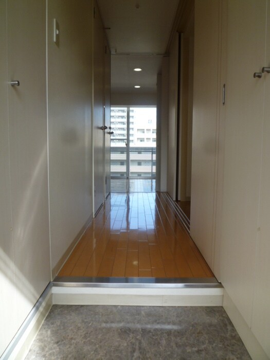 物件内観写真14　(廊下)