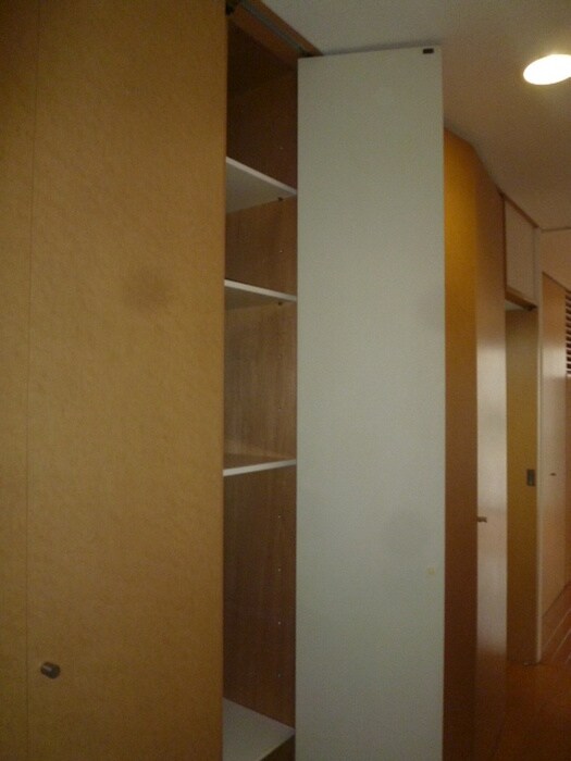 物件内観写真15　(靴箱)