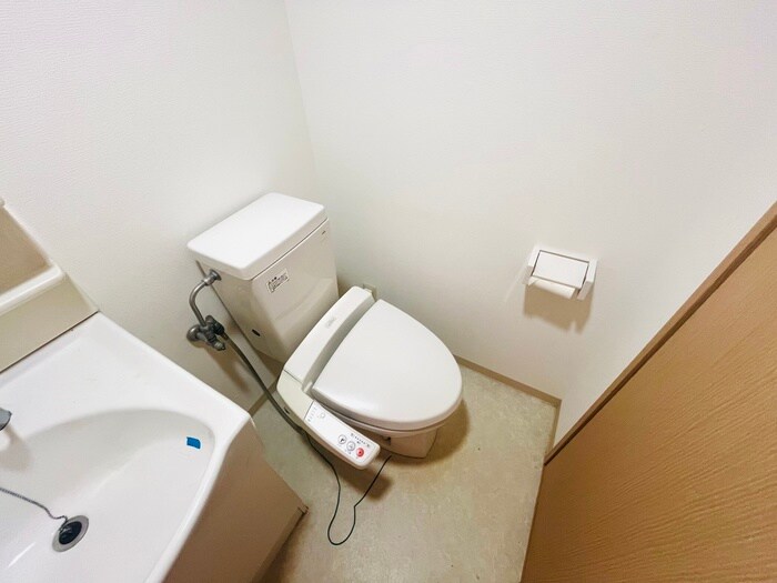 物件内観写真12　(トイレ)