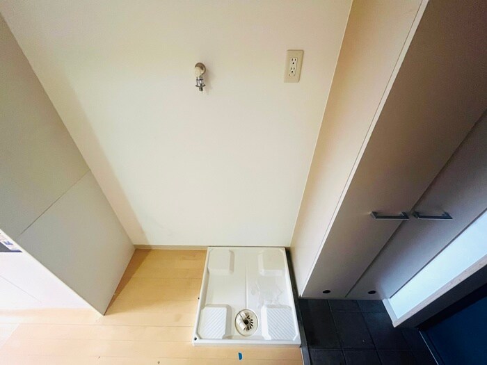 物件内観写真13　(洗濯機置場)