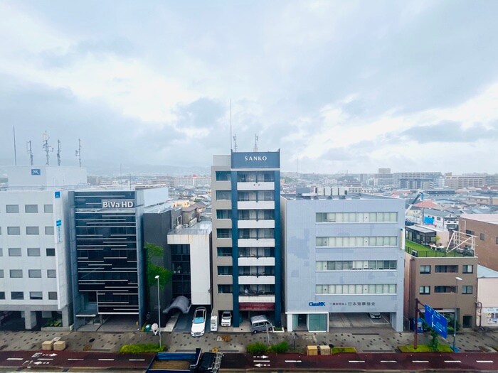 物件内観写真20　(室内からの展望)