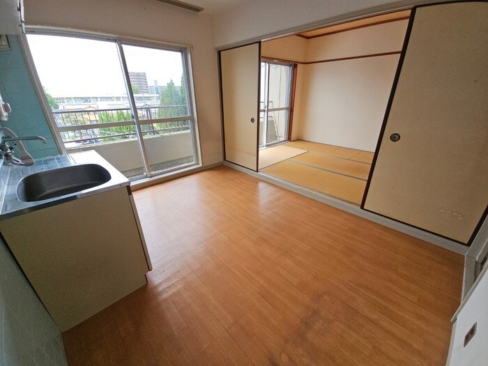 物件内観写真8　(居室)