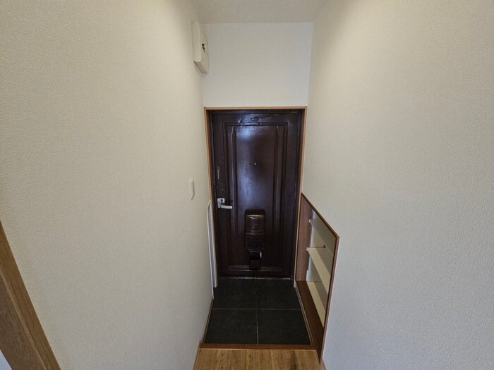 物件内観写真14　(玄関)