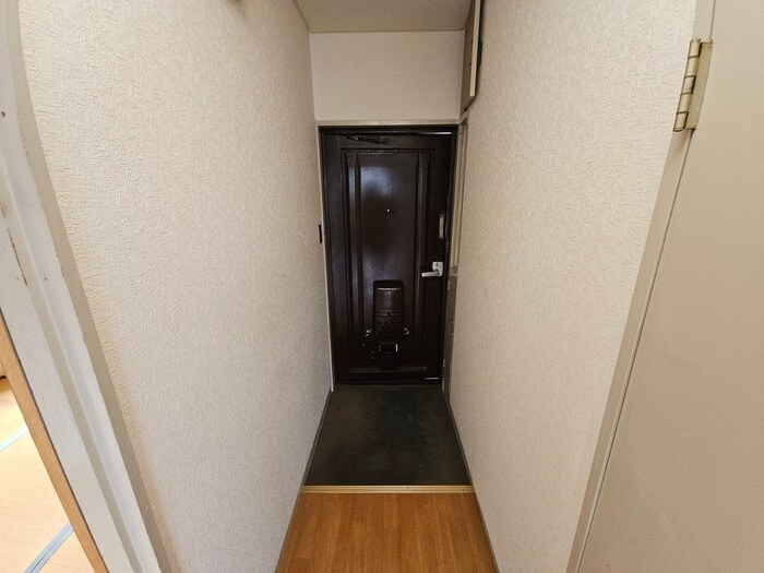 物件内観写真14　(玄関)