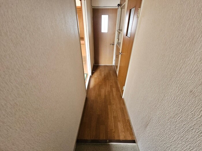物件内観写真21　(廊下)