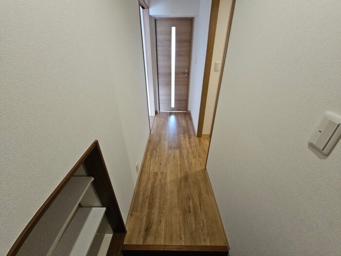 物件内観写真21　(廊下)