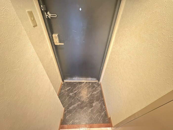 物件内観写真14　(玄関)