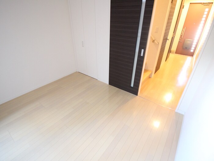 物件内観写真5　(廊下)