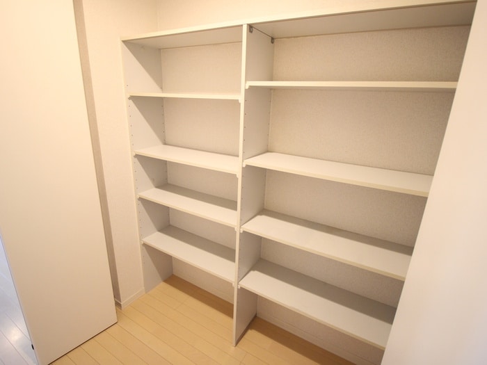 物件内観写真12　(収納)