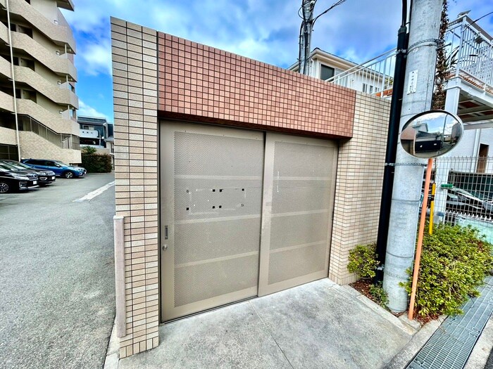 物件外観写真4　(建物設備)