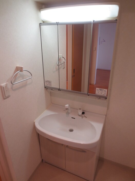 物件内観写真12　(洗面)