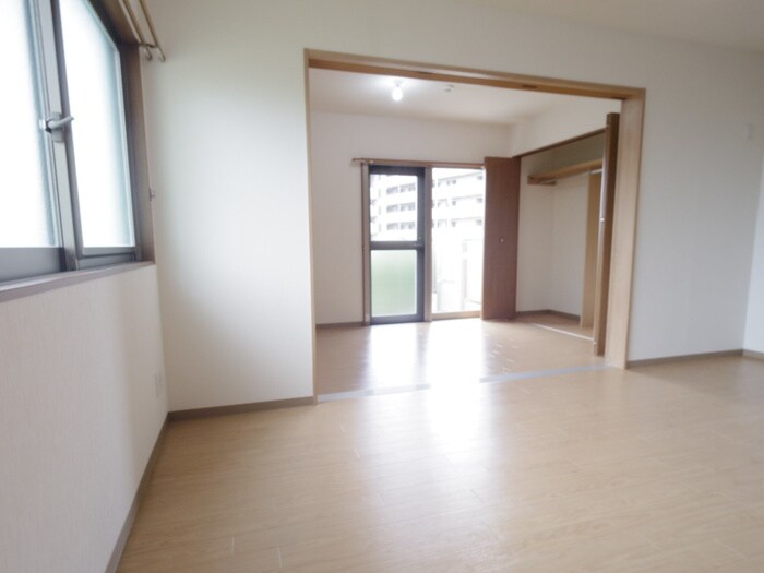 物件内観写真9　(居室)