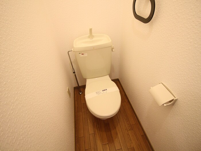 物件内観写真12　(トイレ)