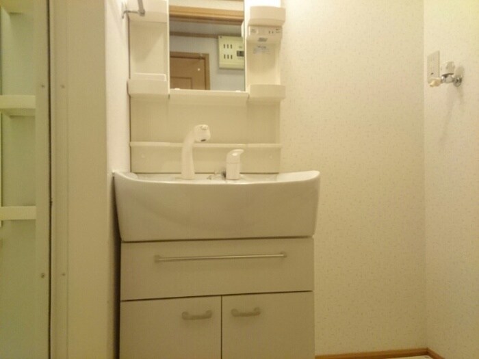 物件内観写真11　(洗面)