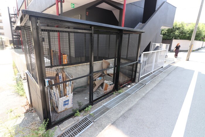 物件外観写真4　(建物設備)