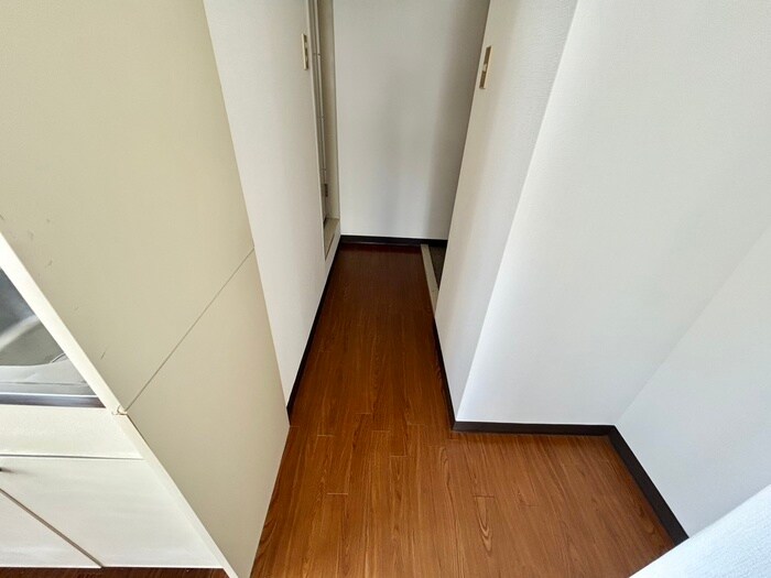 物件内観写真20　(廊下)