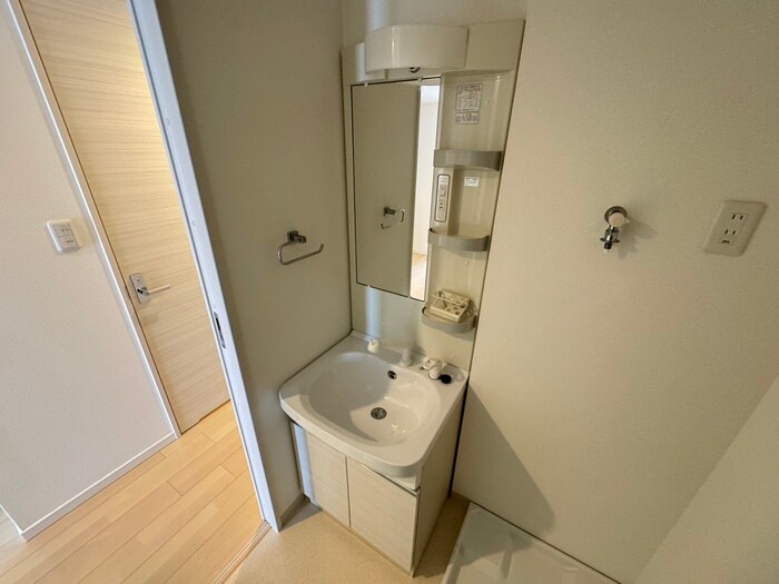 物件内観写真8　(洗面)