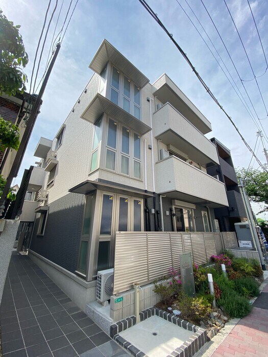 物件外観写真1　(外観写真)