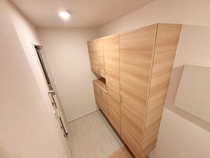 物件内観写真8　(靴箱)