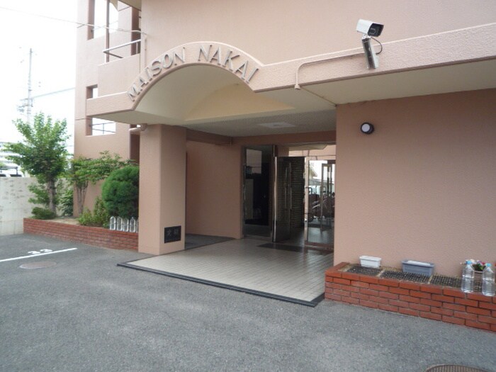 物件外観写真4　(エントランス部分)