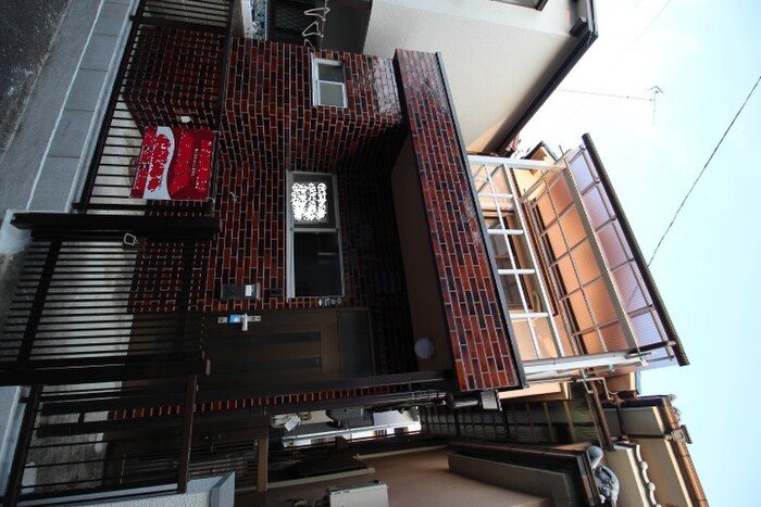 寝屋川市美井元町貸家の物件外観写真