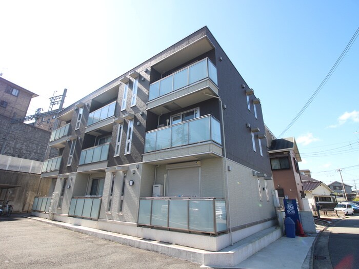 物件外観写真1　(外観写真)