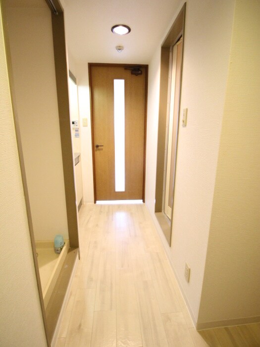物件内観写真12　(廊下)