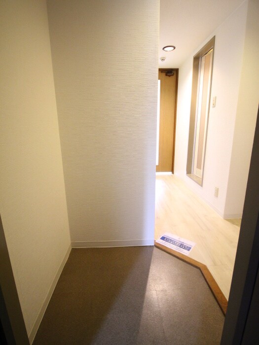 物件内観写真17　(玄関)