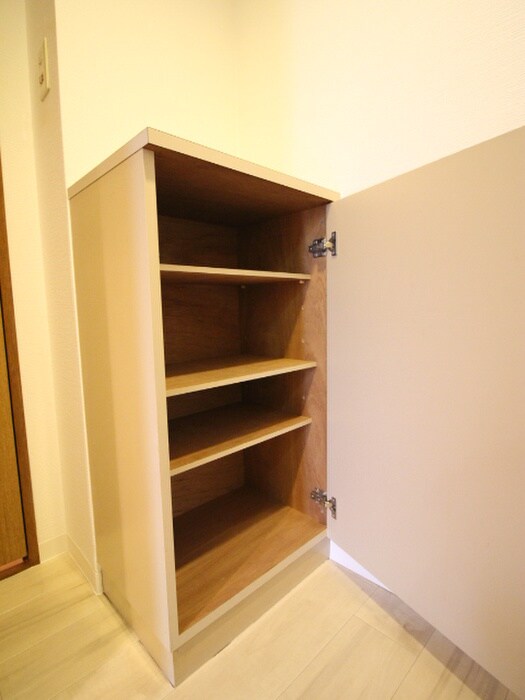 物件内観写真18　(靴箱)