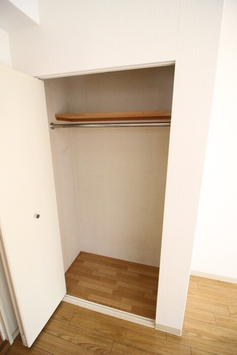 物件内観写真12　(収納)