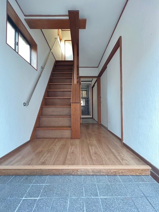 物件内観写真15　(廊下)