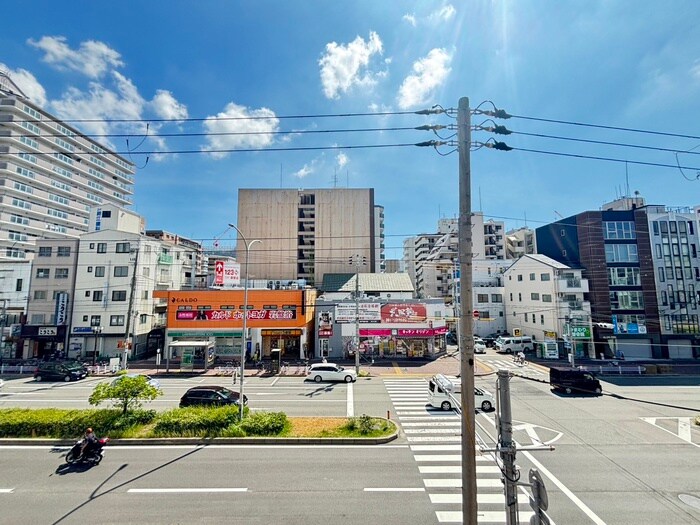 物件内観写真15　(室内からの展望)