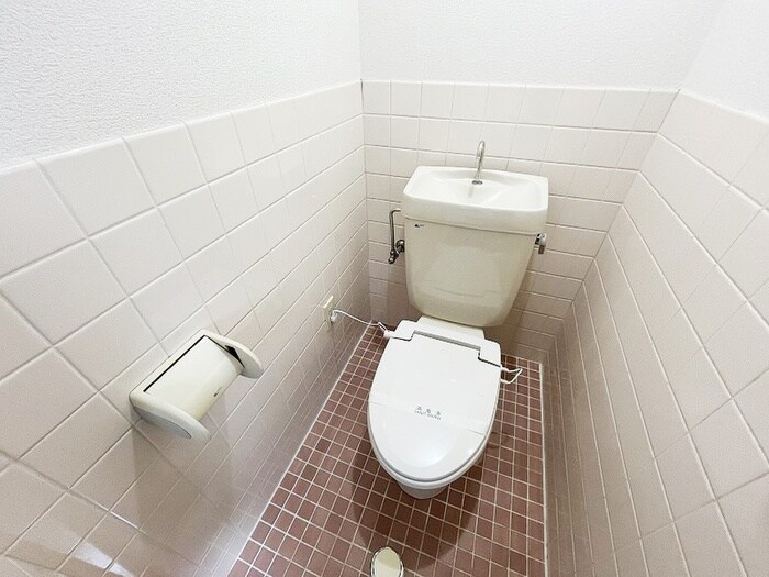 物件内観写真8　(トイレ)