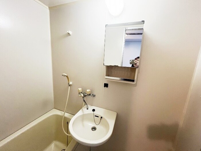 物件内観写真10　(洗面)