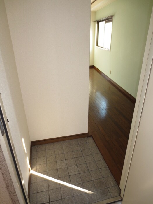 物件内観写真14　(玄関)