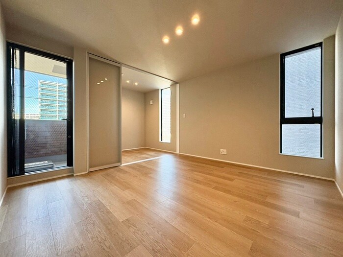 物件内観写真1　(居室)