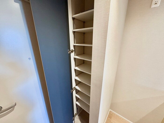 物件内観写真14　(靴箱)