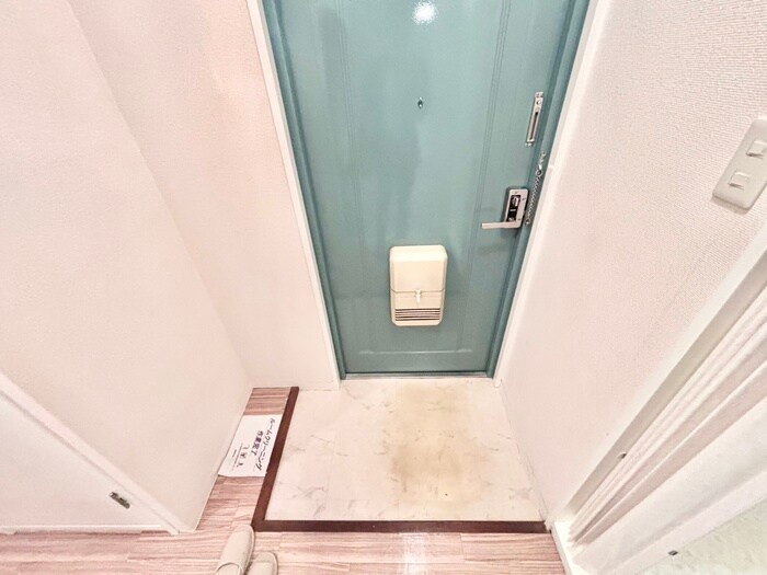 物件内観写真17　(玄関)