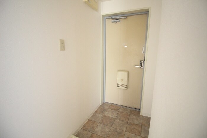 物件内観写真15　(玄関)