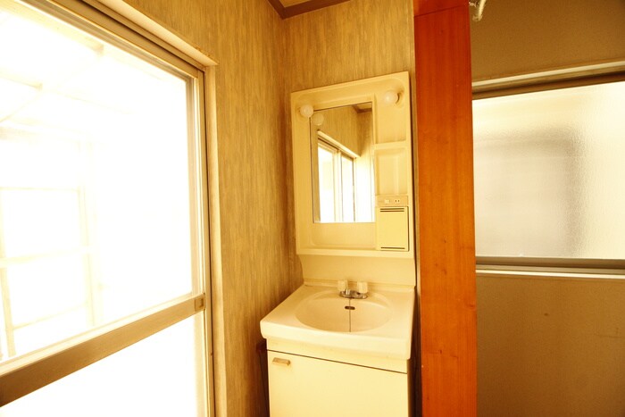 物件内観写真8　(洗面)