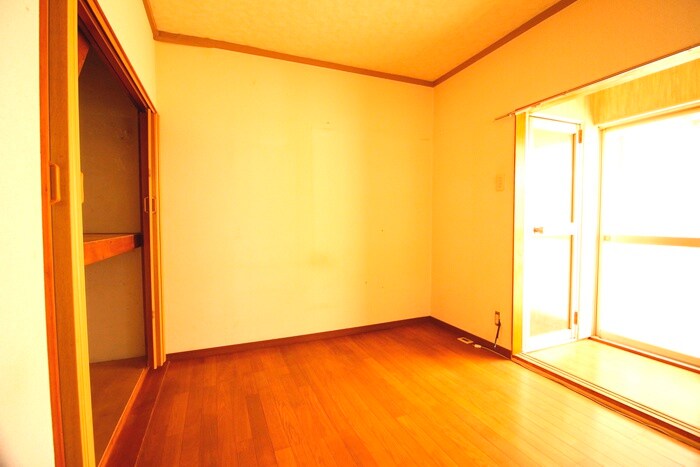 物件内観写真10　(居室)