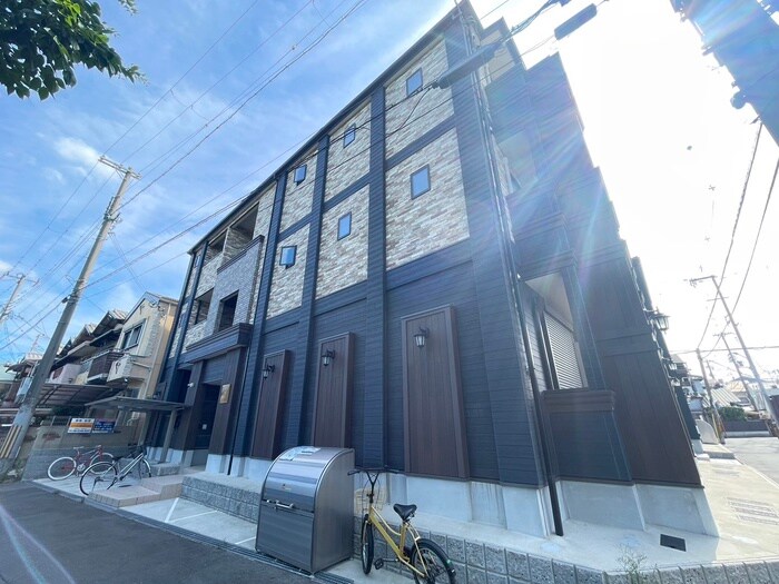 物件外観写真1　(外観写真)