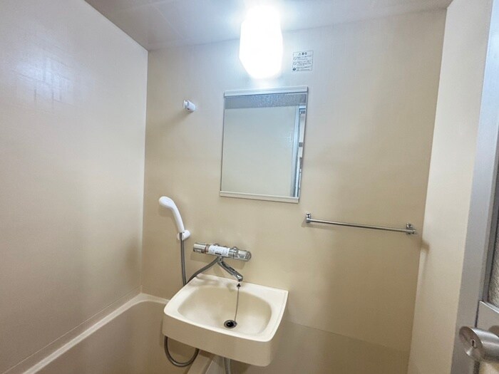 物件内観写真12　(洗面)