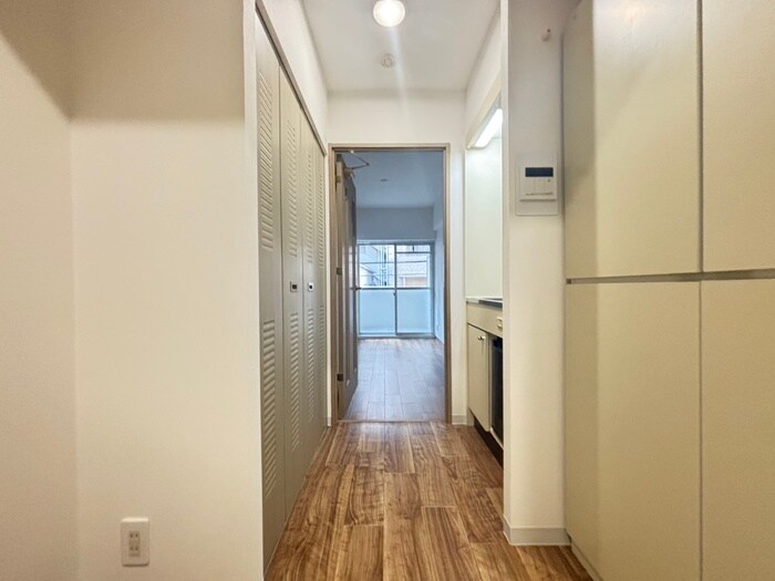 物件内観写真18　(廊下)