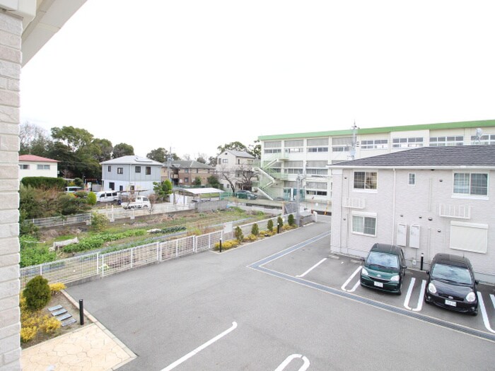 物件内観写真16　(室内からの展望)