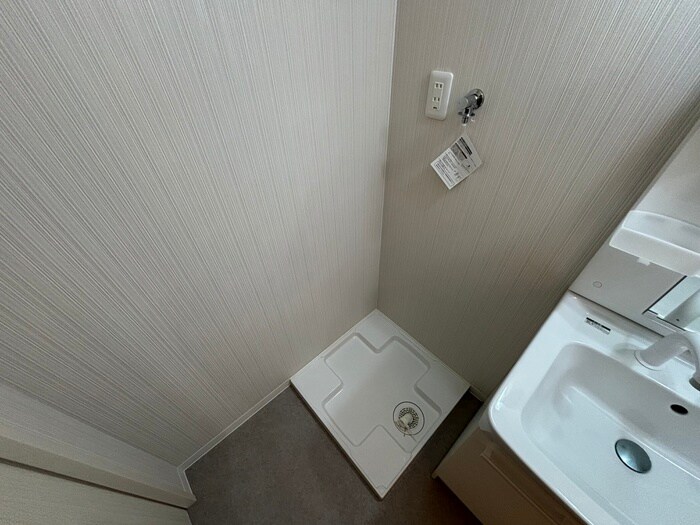 物件内観写真15　(洗濯機置場)