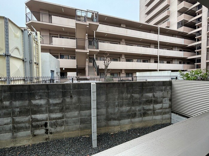 物件内観写真20　(室内からの展望)