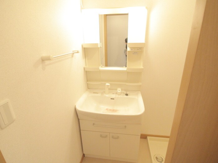 物件内観写真12　(洗面)