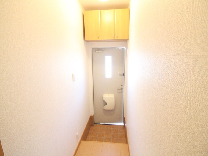 物件内観写真14　(玄関)